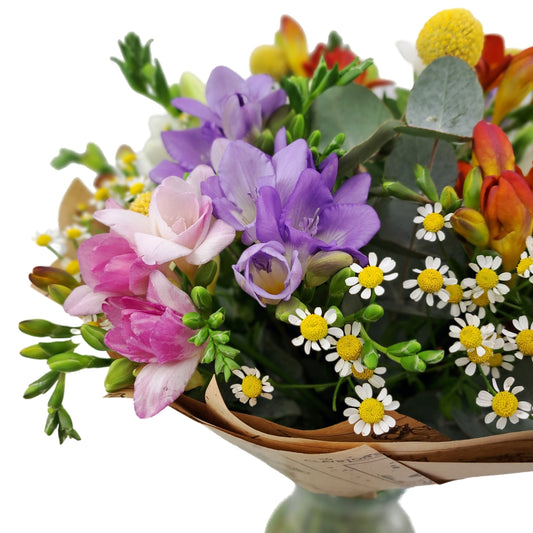 Donáška kvetov - Novinka Kytica plná frézií - slovenske-kvety.sk