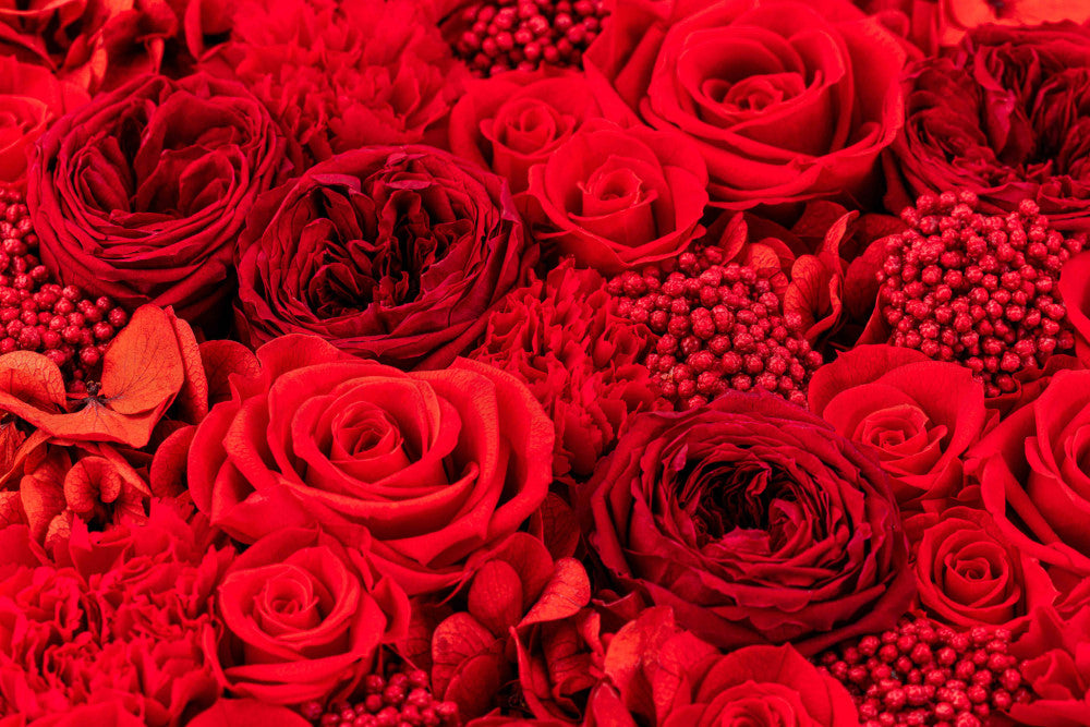 Flowerbox - červené kvety v okrúhlej krabičke