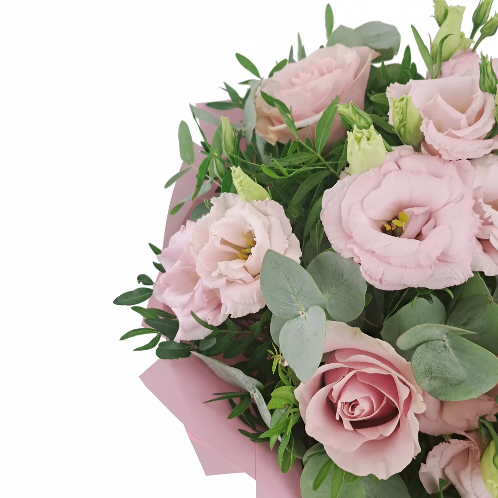 Donáška kvetov - Kytica Pink Romance – ružové ruže s lisianthom a eukalyptom - slovenske-kvety.sk