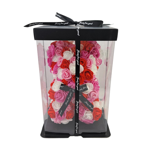 Medvedík z ruží v darčekovej krabičke - trikolora red