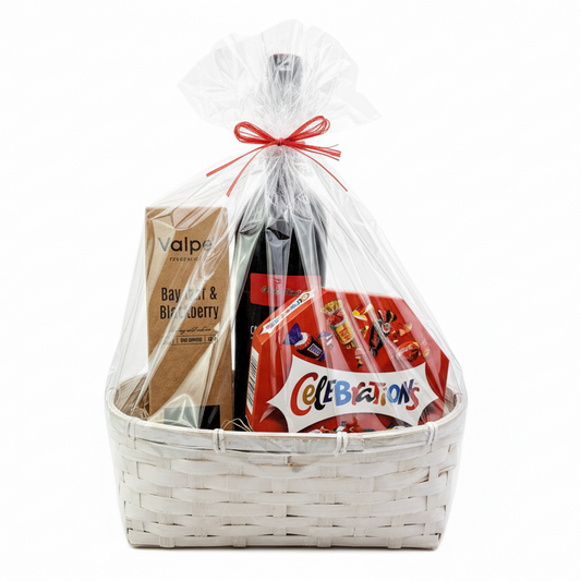 Donáška kvetov - Darčekový kôš – Červené víno & Čokoláda - slovenske-kvety.sk